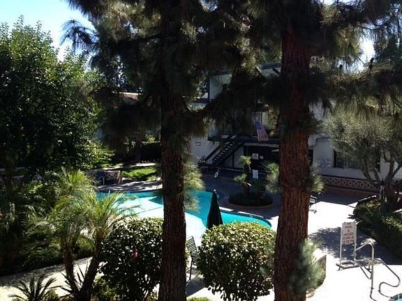 5th image of 18645 Hatteras St Unit 407