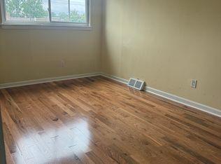 3653 Academy Rd, Philadelphia, PA 19154