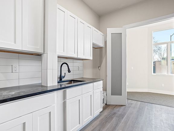3rd image of 61 Delmonico Pl #1B