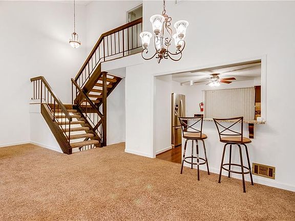 3rd image of 3044 Balearic Dr SE