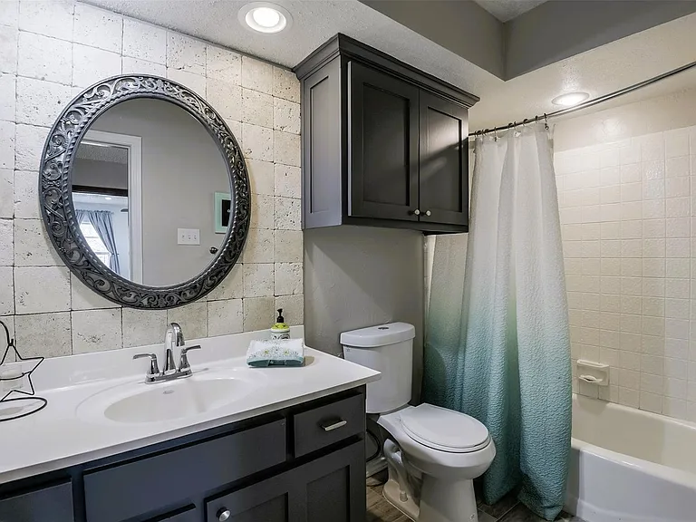 2205 Prestonwood Dr — Photo 31