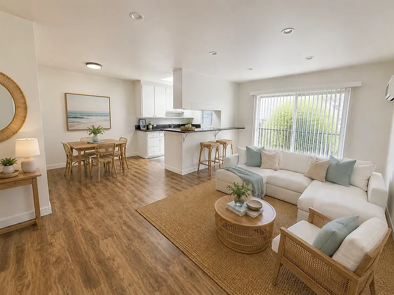 2030 Holly Dr #5A — Photo 1