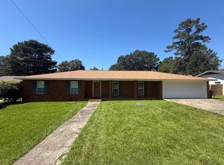 2000 Ridgewood Dr, Columbia, MS 39429