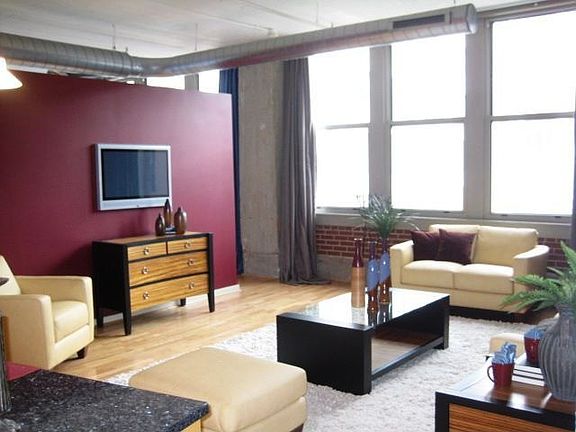 5th image of 1627-1629 Locust St #406