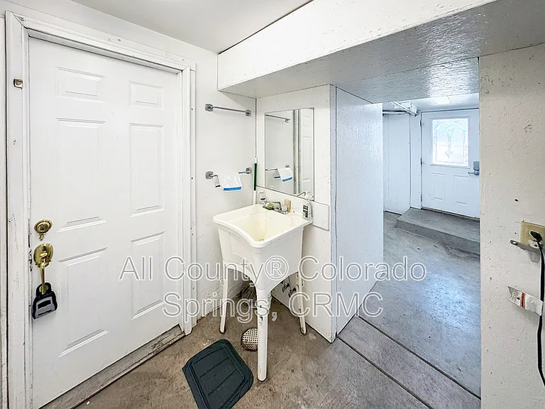 815 N Nevada Ave #202 — Photo 24