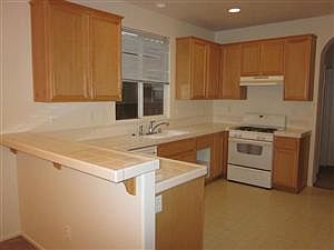 3rd image of 14336 Honeyhill St
