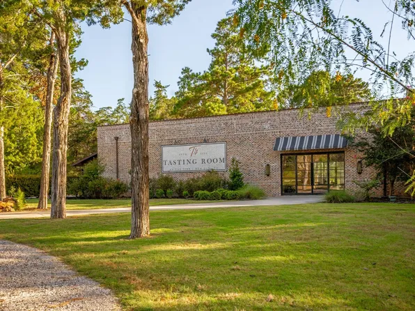 25200 Bernard Rd, New Ulm, TX 78950