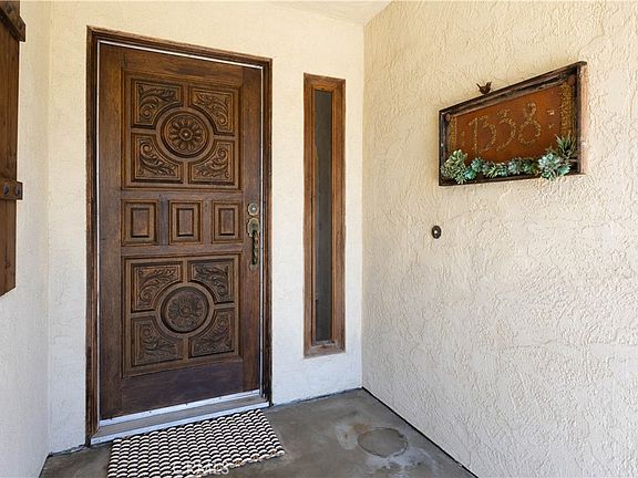 4th image of 1338 Joy Rd