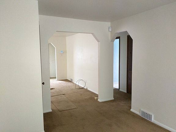 4th image of 2218 Benson Dr