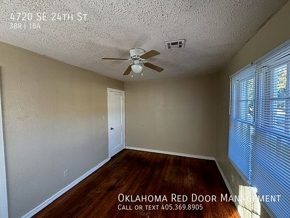 3rd image of 4720 SE 24th St