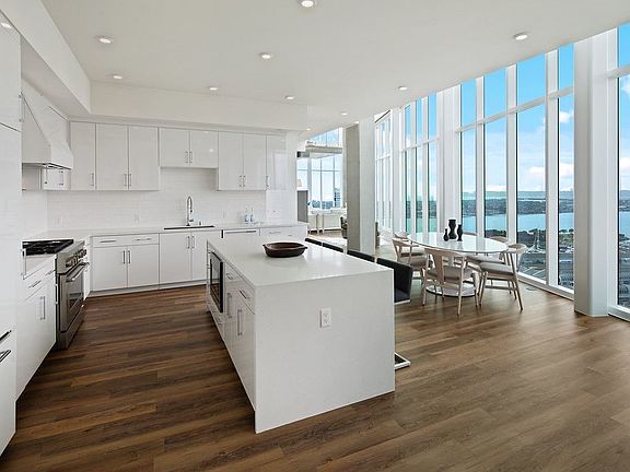 4th image of 202 Park Blvd #1408