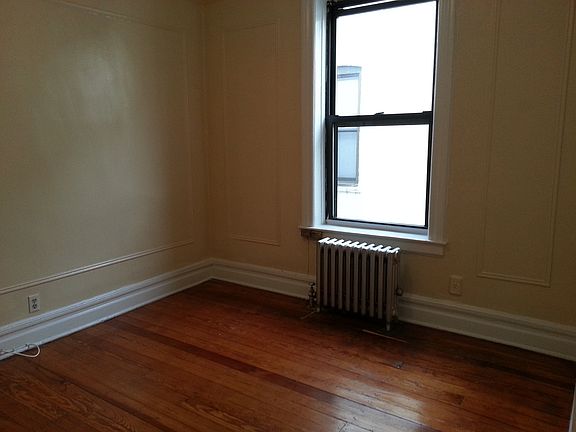 5th image of 3118 34th St APT 14