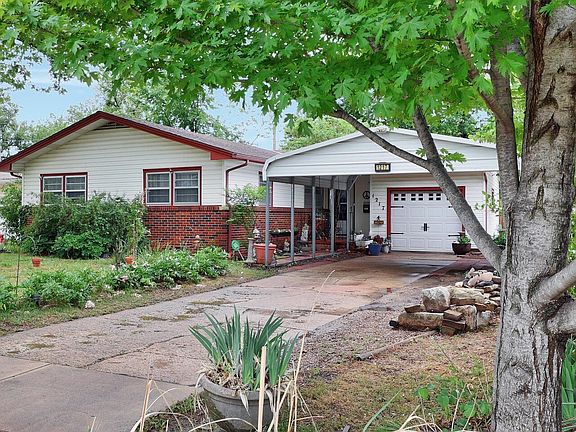 2nd image of 1217 W Casado St