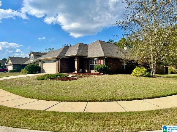 400 River Crest Dr N, Helena, AL 35080