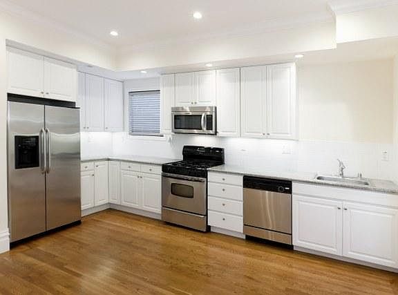 2nd image of 1982 McAllister St Unit 1
