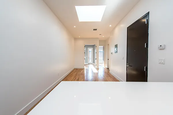 Rented by Nooklyn NYC LLC | media 56