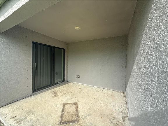 15th image of 514 NE 5TH PLACE
