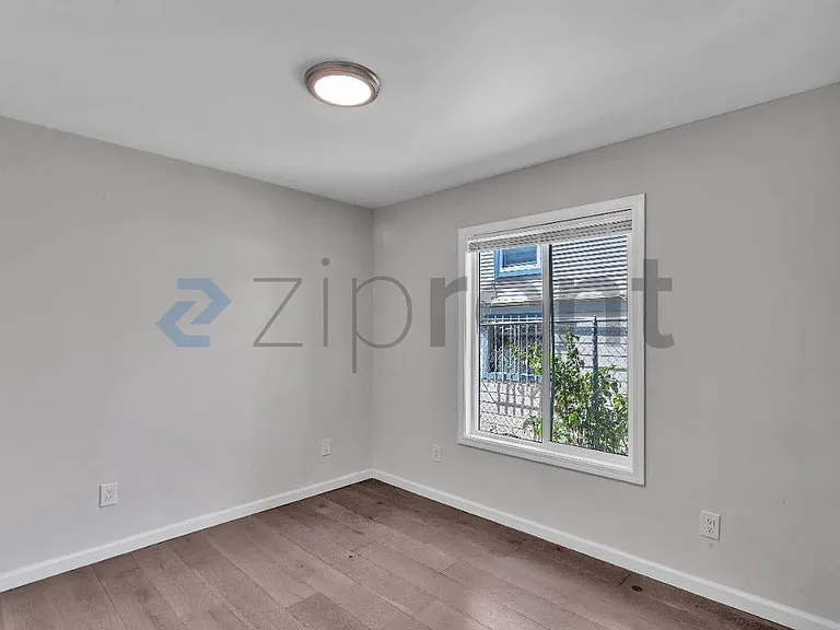 2273 E 23rd St #2273 — Photo 20