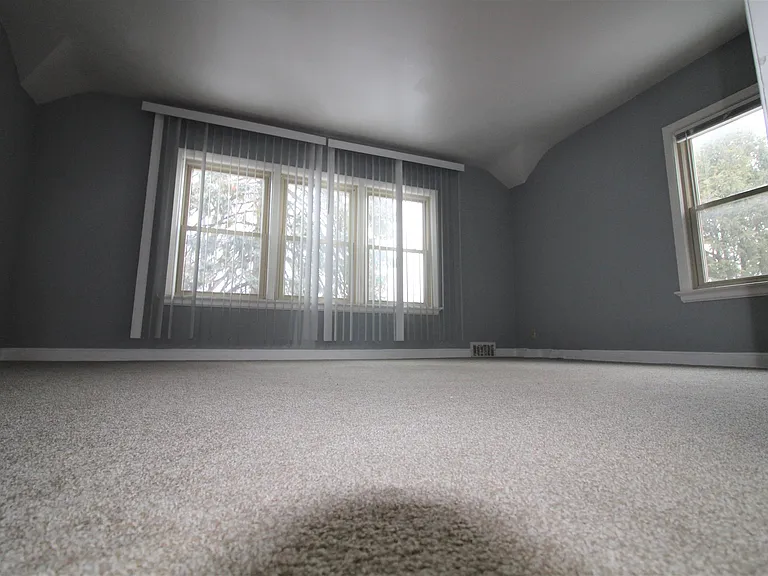 4833 N Mohawk Ave — Photo 10