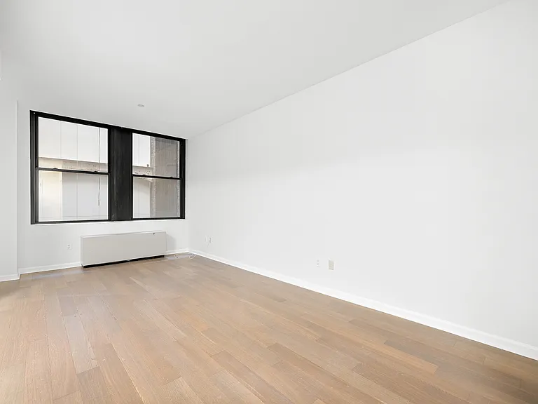 15 Park Row #11H — Photo 6