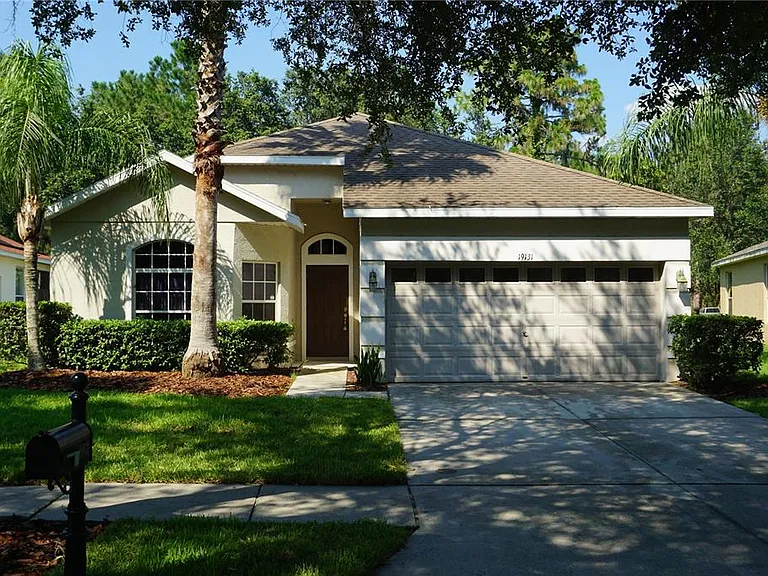 19131 Cypress Reach Ln — Photo 2