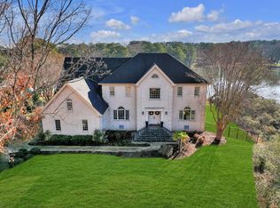 945 Diggs Ln, Virginia Beach, VA 23452