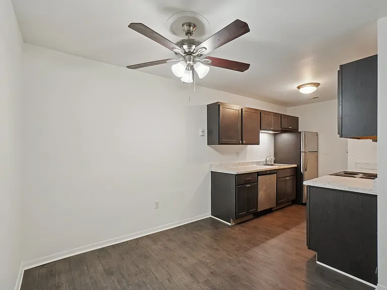 Kimberly Club Apartments — Photo 47