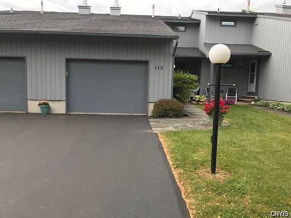 3rd image of 115 Lancelot Ln