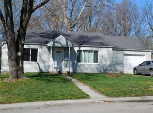 5620 Barton Ln, Shawnee, KS 66203