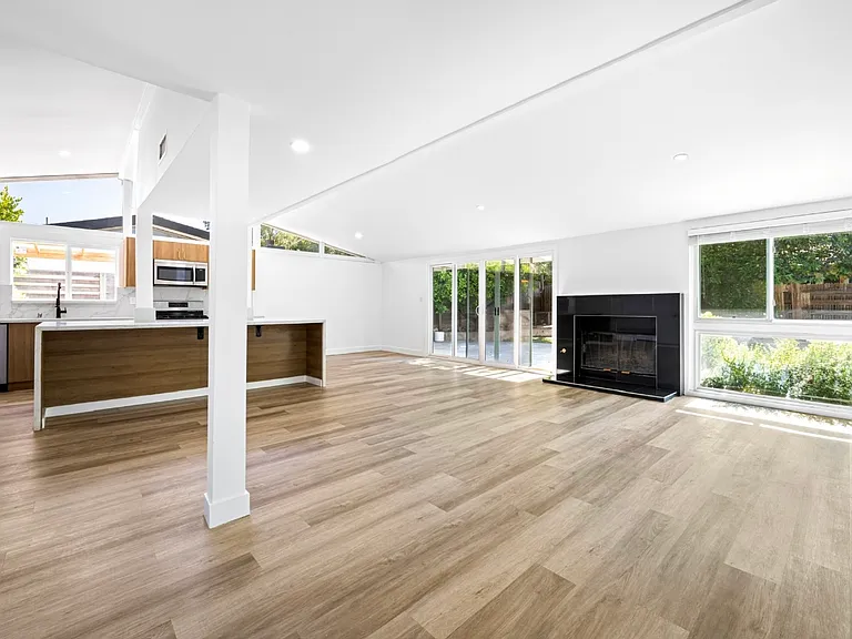 6445 Oakdale Ave — Photo 2
