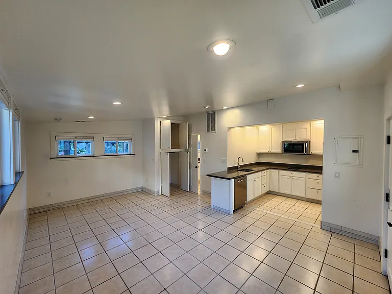 307A Oxford Way #307A — Photo 14