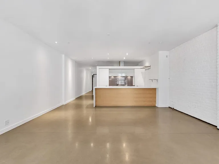 53 Hastings St W #604 — Photo 9