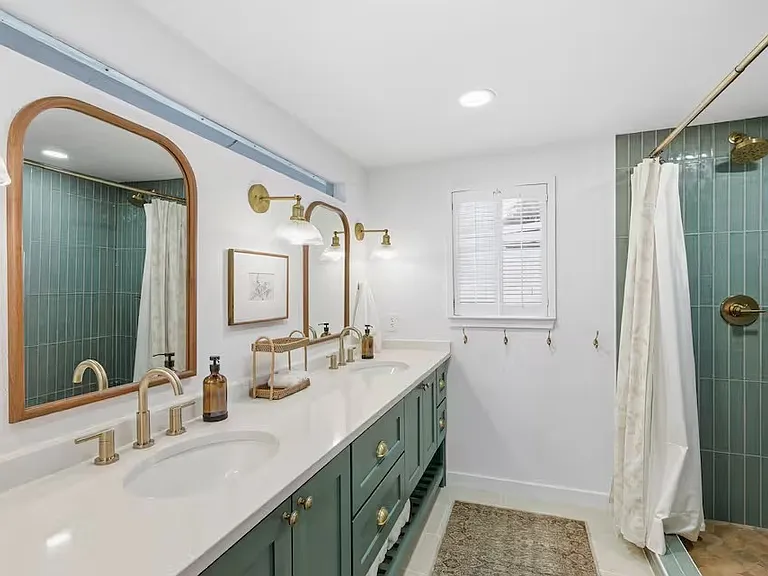 Guest bathroom