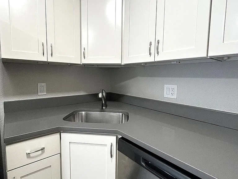 Oak North Apartments — Photo 103