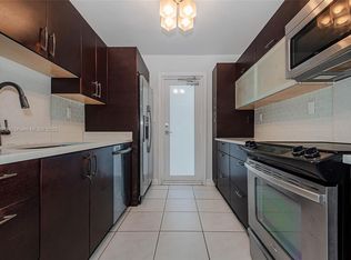 1030 9th St APT 203, Miami Beach, FL 33139