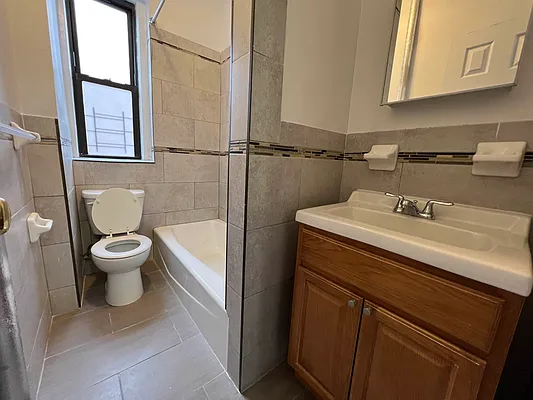 Rented by Bruma Realty LLC | media 4