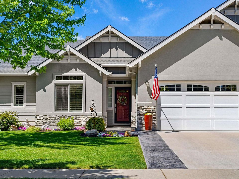 1st image of 2668 E Mariposa Dr
