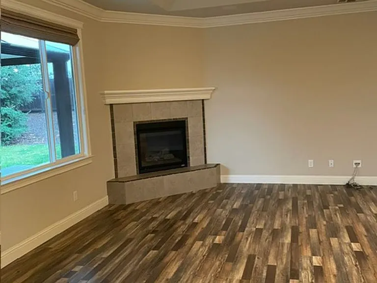 3491 Carlsbad Ln — Photo 4