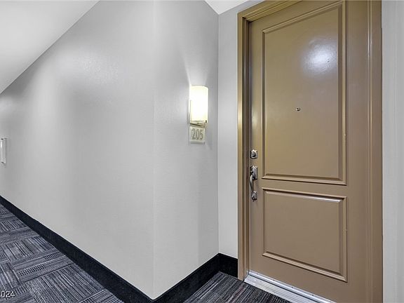 5th image of 31 E Agate Ave Unit 205