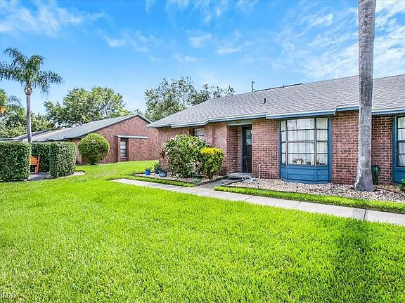 3rd image of 2909R Squire Oak Ct