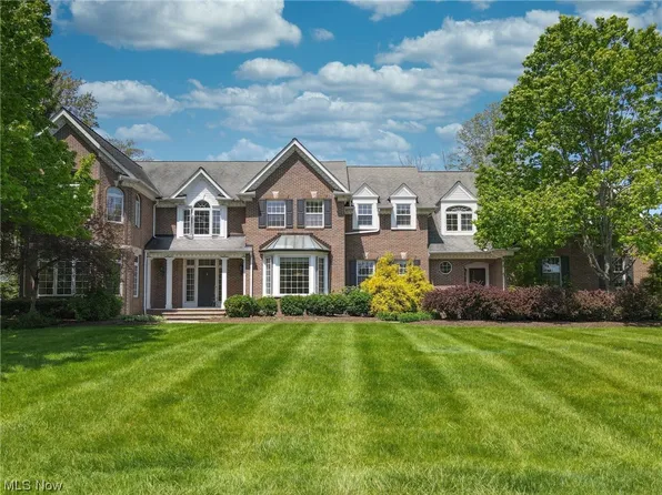 45 High Point Ln, Bentleyville, OH 44022