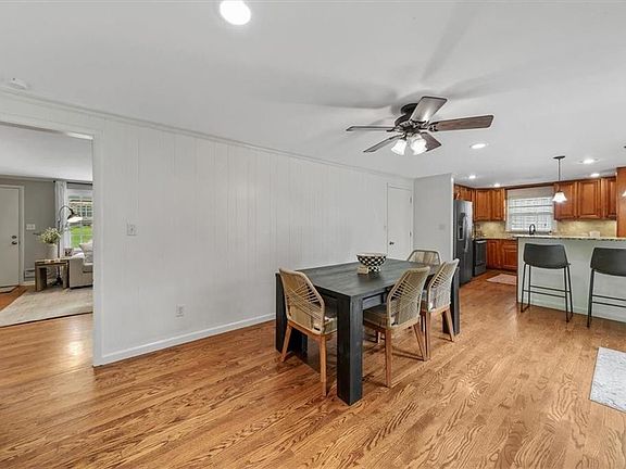 5th image of 5629 Roeland Dr