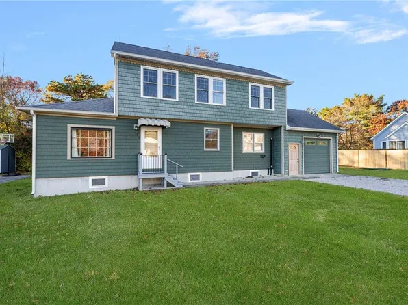 130 Pequot Dr, Charlestown, RI 02813