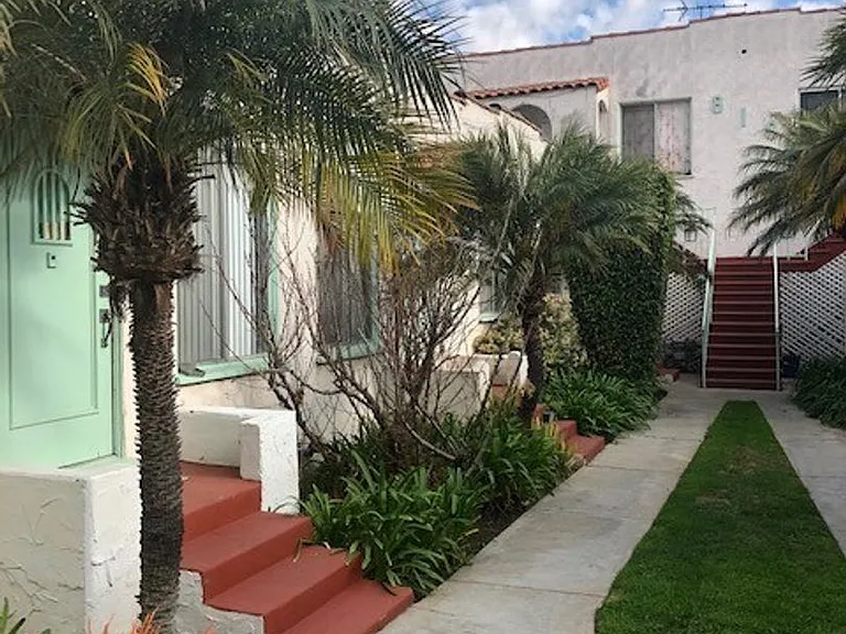 818 Grant St — Photo 22