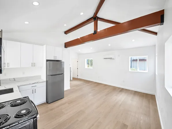 4057 S Hoover St #Up, Los Angeles, CA 90037