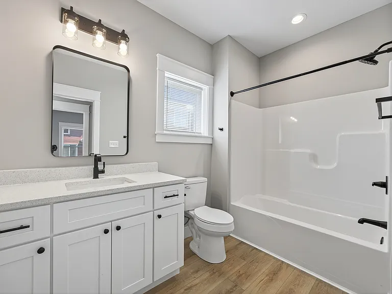 1204 N College Ave — Photo 5