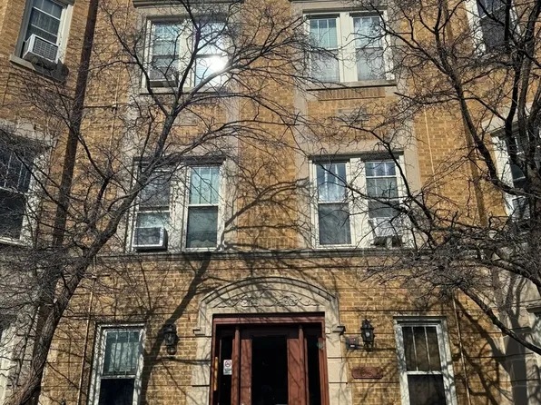 7639 Jackson Blvd APT 3W, Forest Park, IL 60130