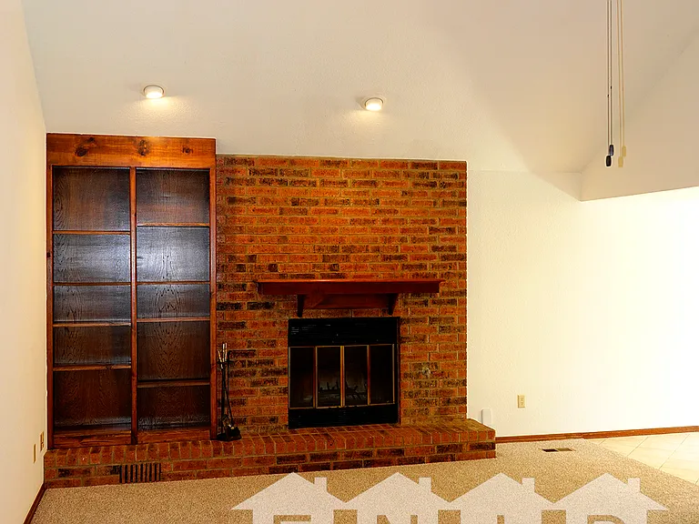 205 Wellington Ave — Photo 7