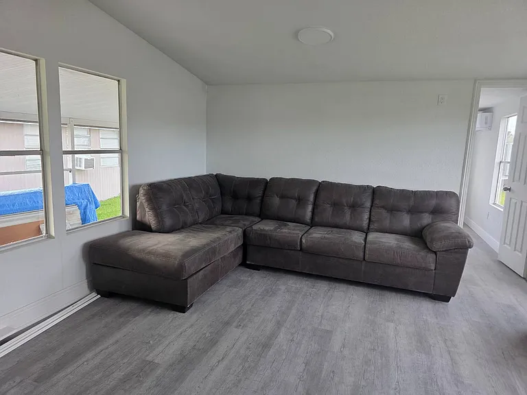2910 Hibiscus Run Ln — Photo 5