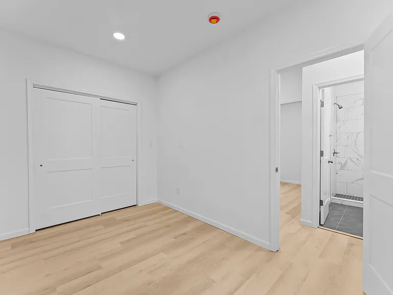 2600 S 7th St #2F — Photo 14